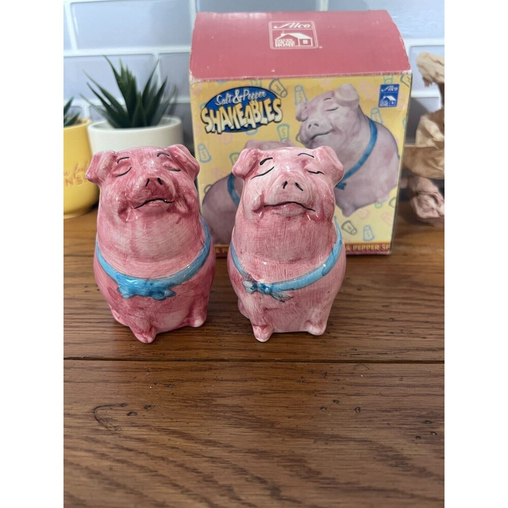 Vintage New in Box Pig Salt & Pepper Shakeables – Ceramic Shakers